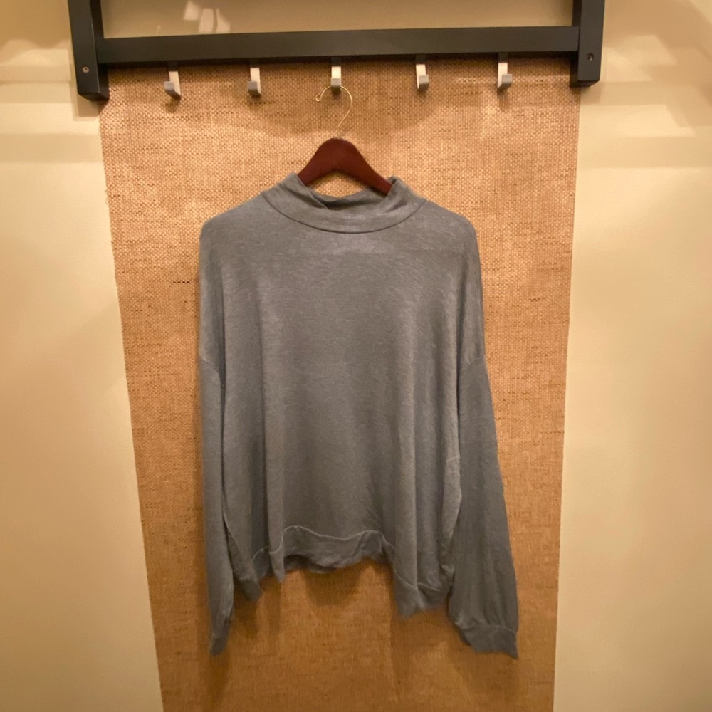 One - Mock neck
